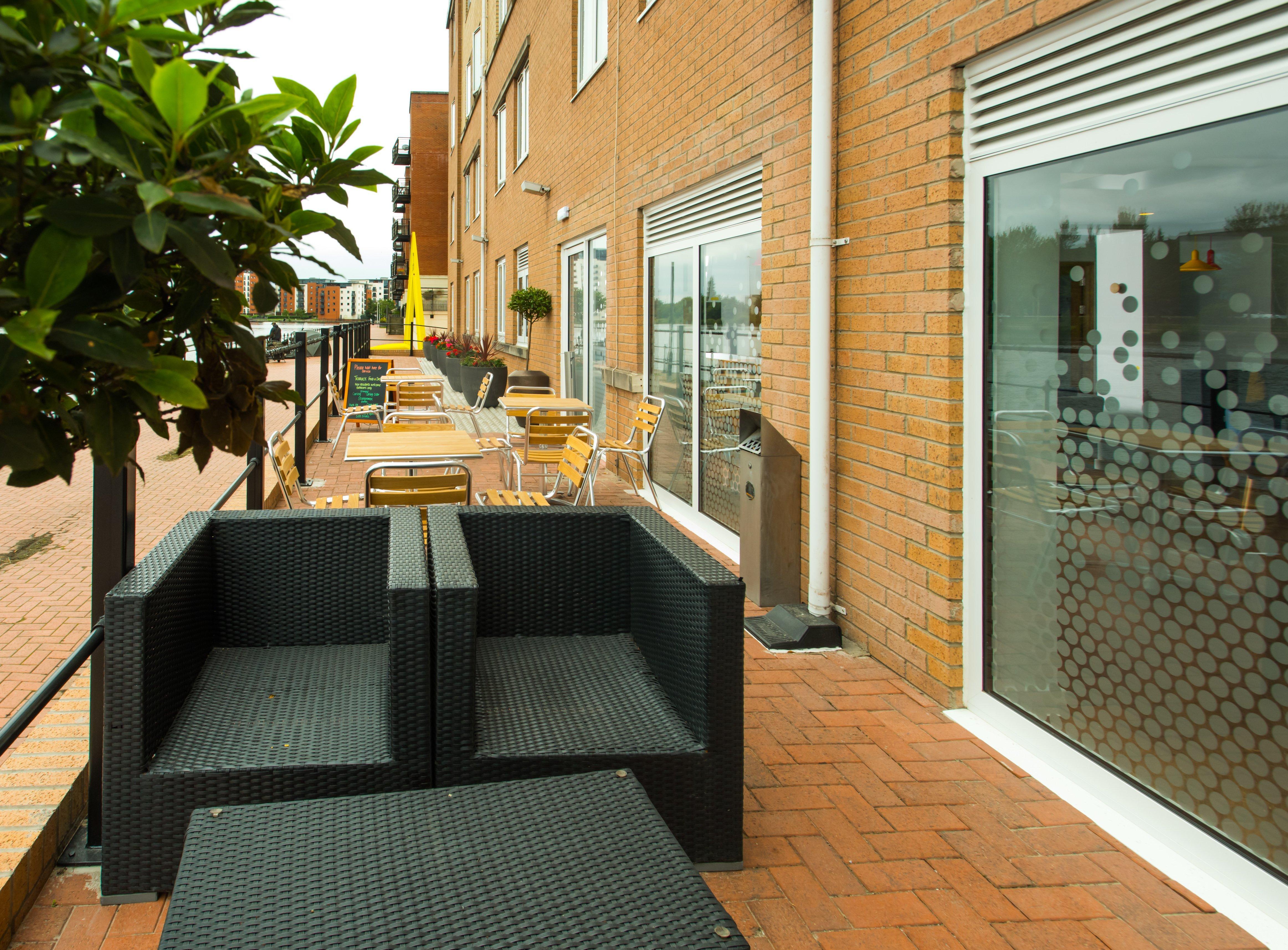 Holiday Inn Express Cardiff Bay By Ihg מראה חיצוני תמונה