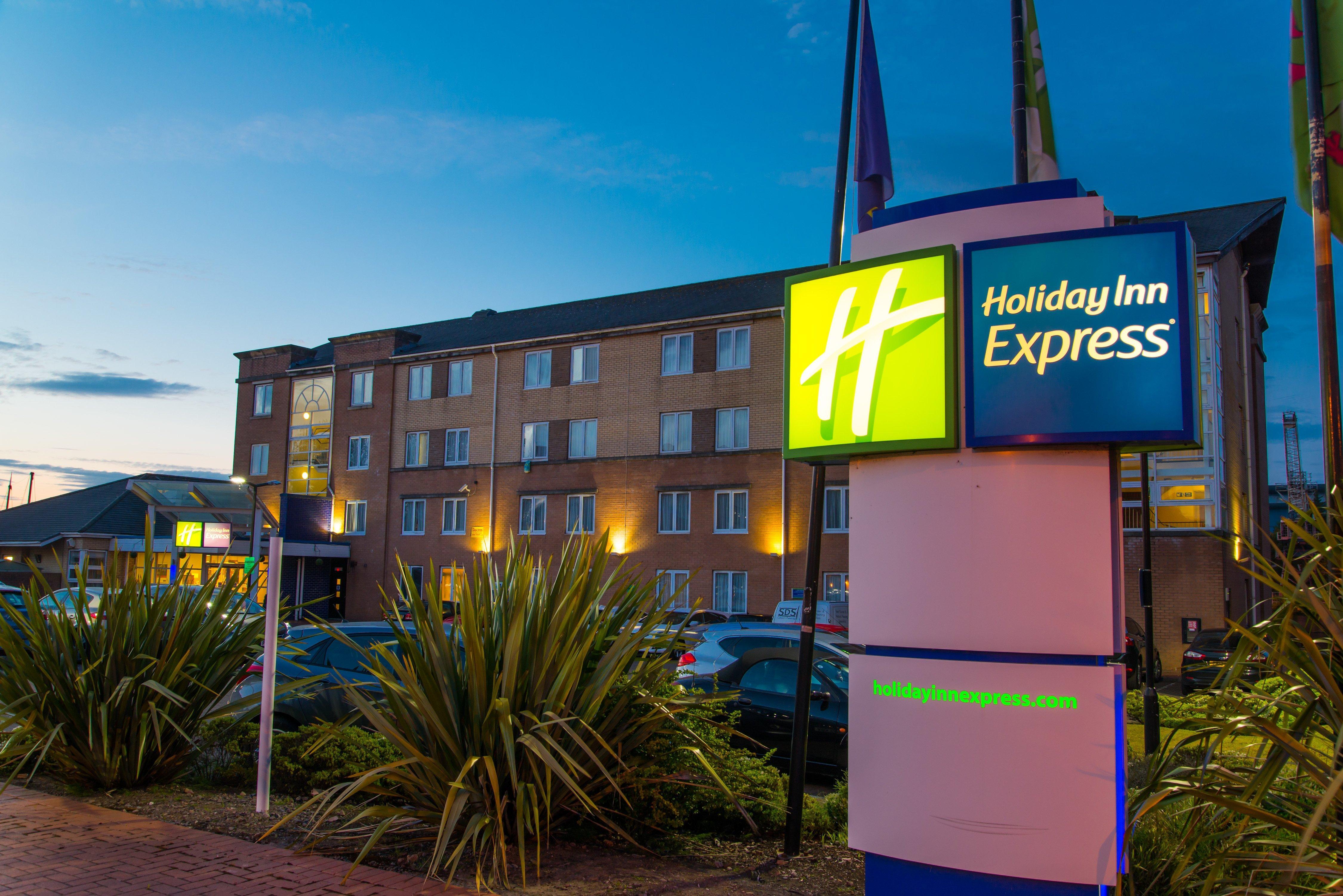 Holiday Inn Express Cardiff Bay By Ihg מראה חיצוני תמונה