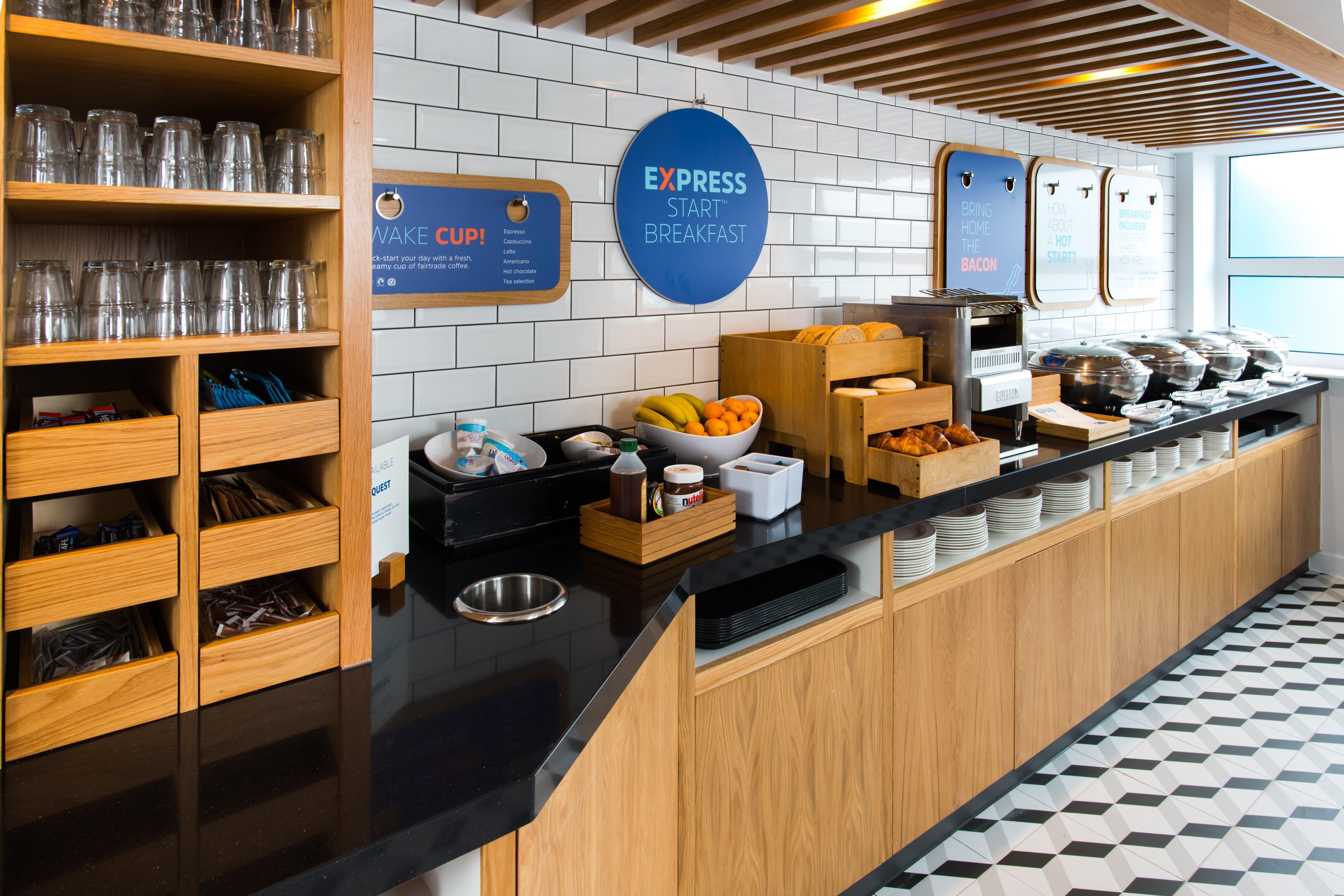 Holiday Inn Express Cardiff Bay By Ihg מראה חיצוני תמונה