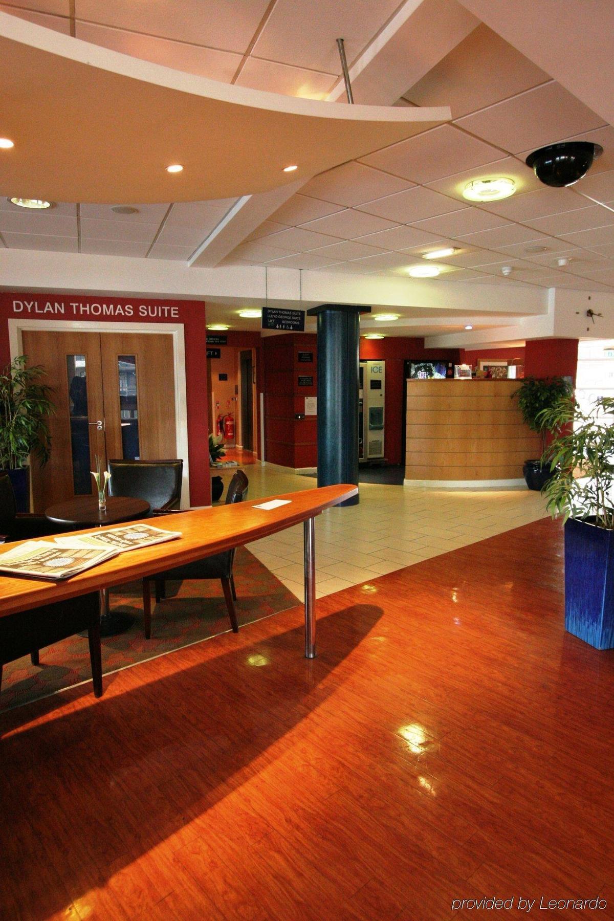 Holiday Inn Express Cardiff Bay By Ihg מראה חיצוני תמונה