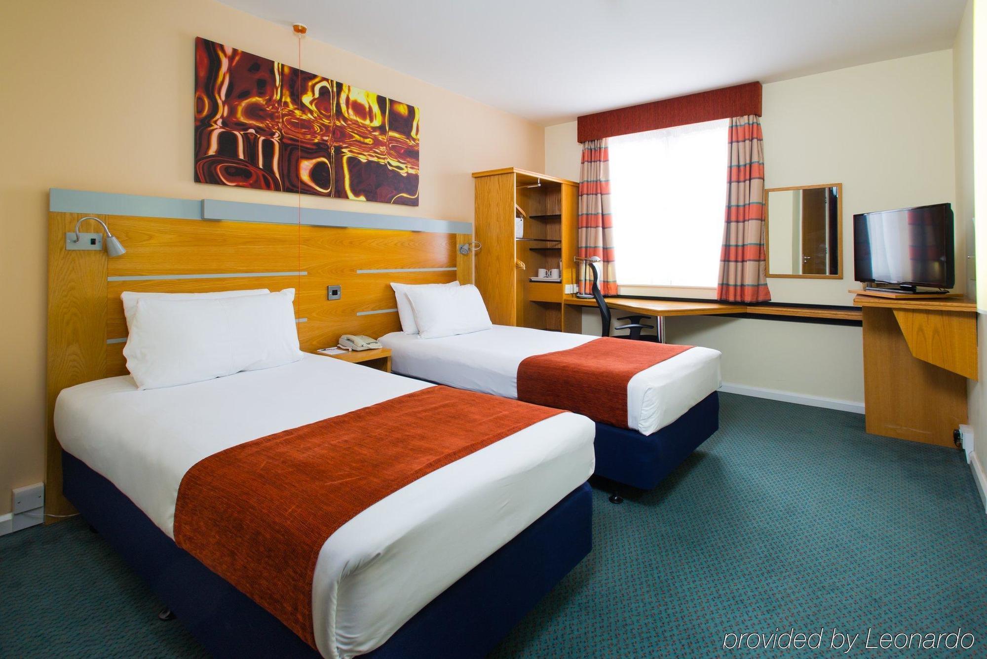 Holiday Inn Express Cardiff Bay By Ihg מראה חיצוני תמונה