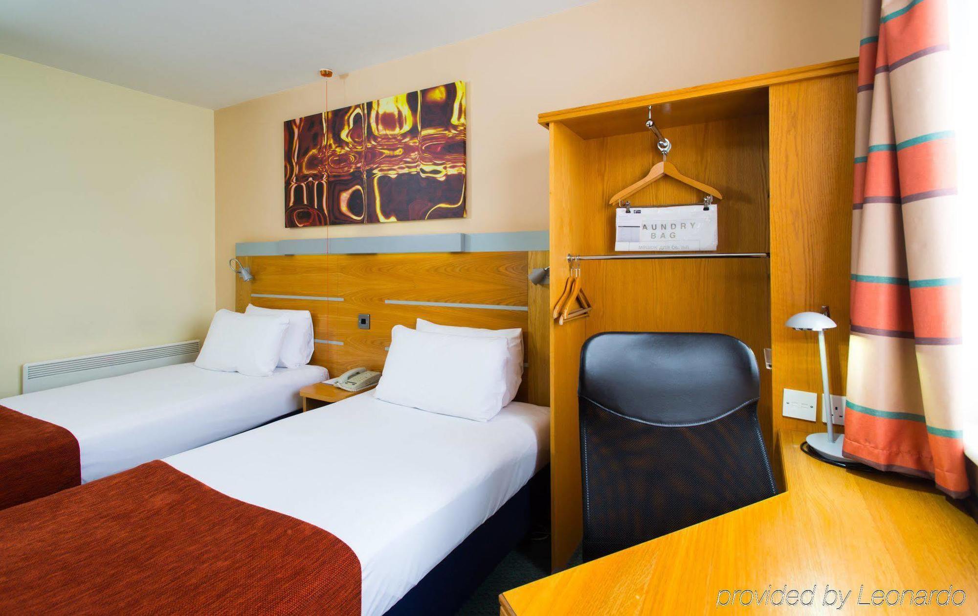 Holiday Inn Express Cardiff Bay By Ihg מראה חיצוני תמונה
