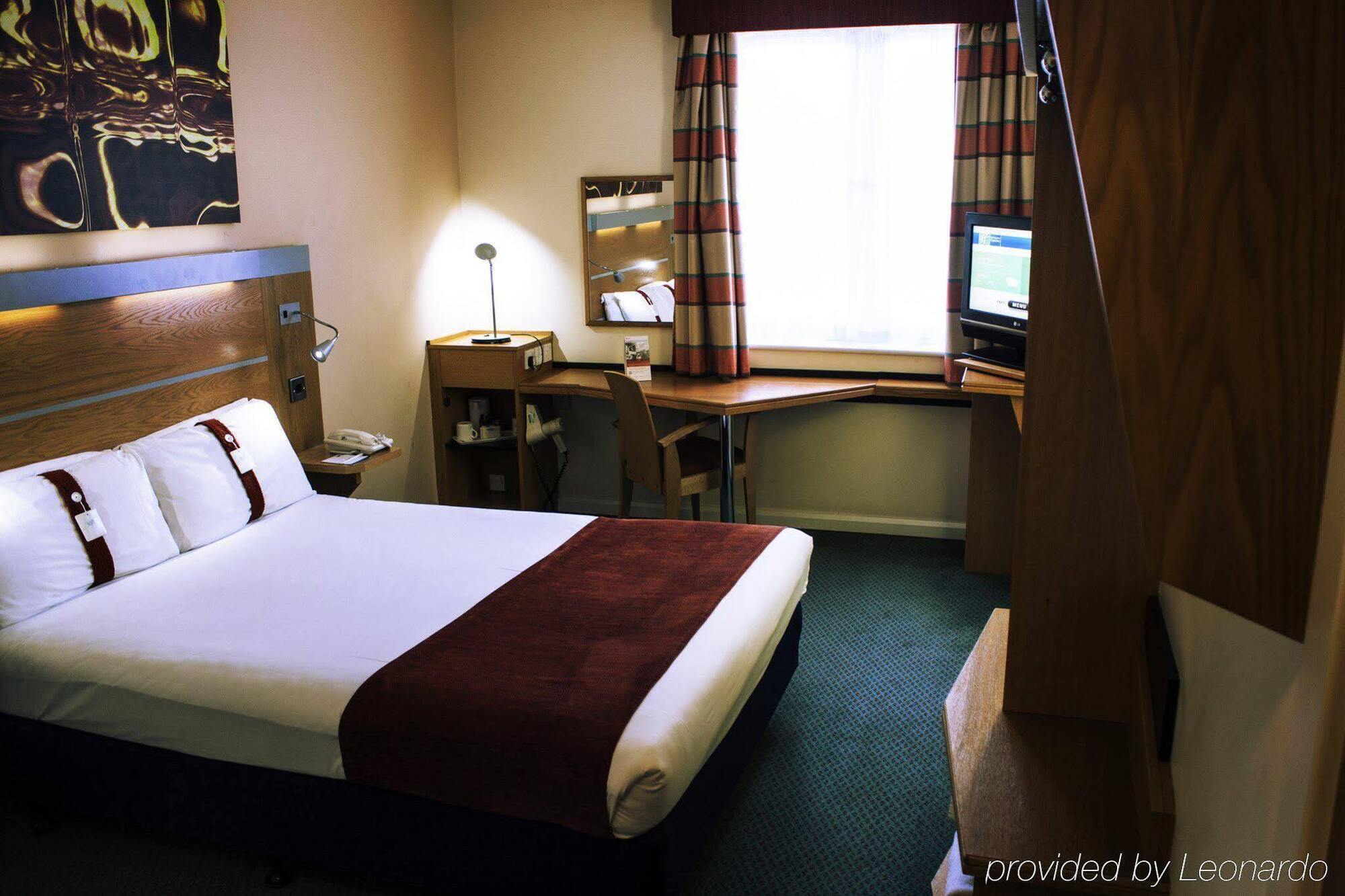 Holiday Inn Express Cardiff Bay, An Ihg Hotel מראה חיצוני תמונה